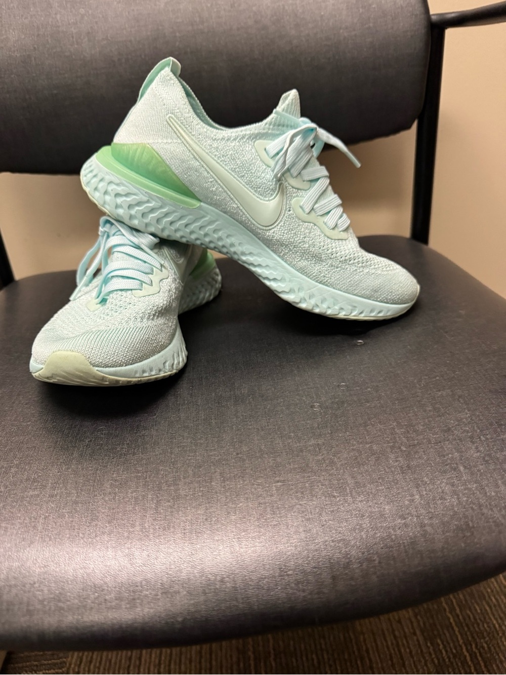 Nike Mint/Light Blue Lightweight Women’s Running Sneakers